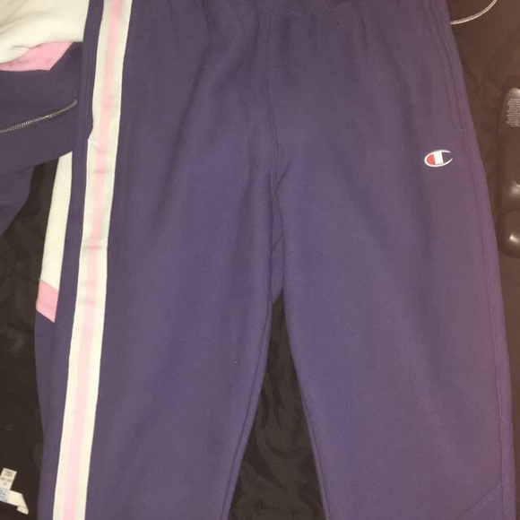 Champion Reverse SweatSuit - Picture 2 of 4